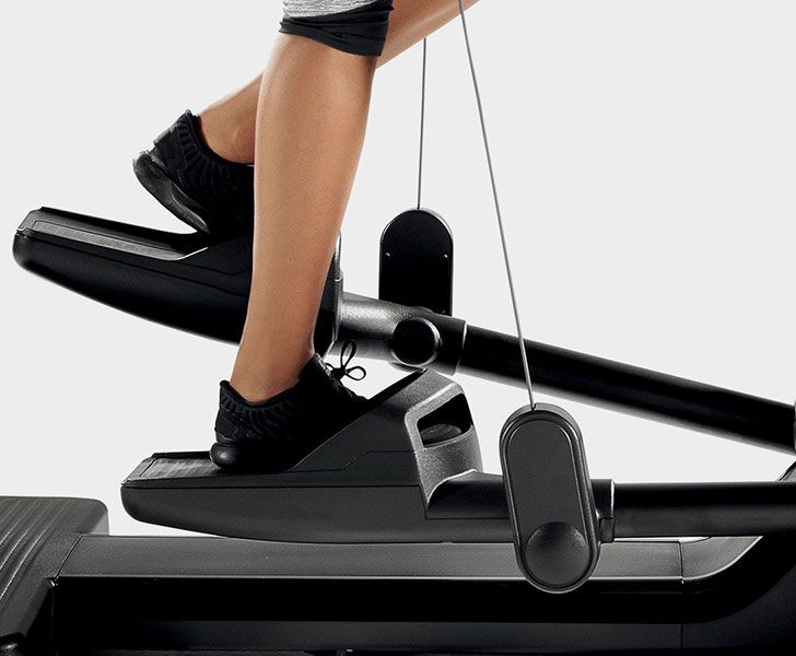 Эллиптический тренажер TechnoGym Artis Vario